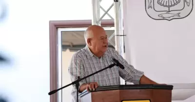 V�ctor Castro Cos�o, gobernador de Baja California Sur