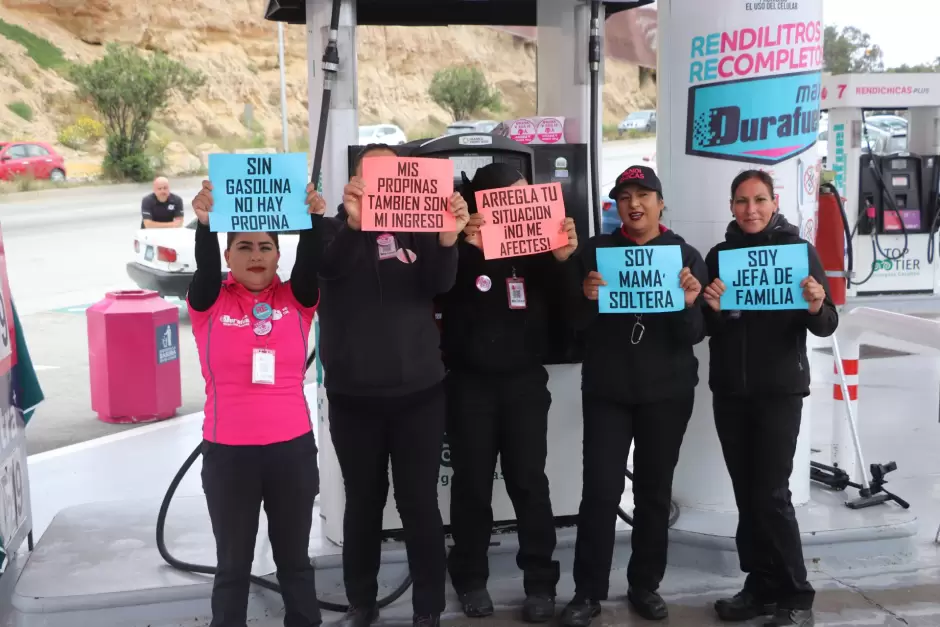 Despachadoras protestan Rendi Chicas por crisis de abasto de combustible
