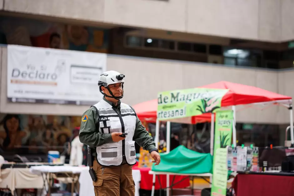 Ms de mil 200 personas participan en simulacro de sismo en Palacio Municipal