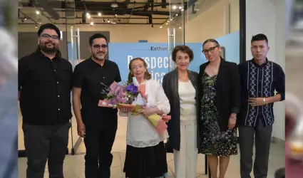 Inaugura CEART Ensenada exposici�n de la artista Esther Aldaco celebrando sus 10