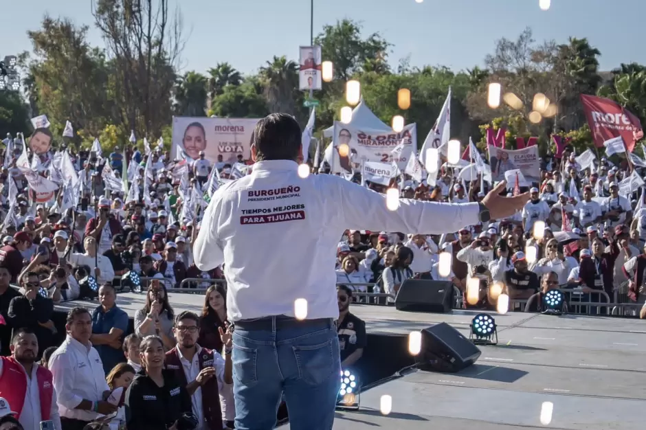 Encabeza Ismael Burgue�o multitudinario cierre de campa�a