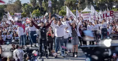 Encabeza Ismael Burgue�o multitudinario cierre de campa�a