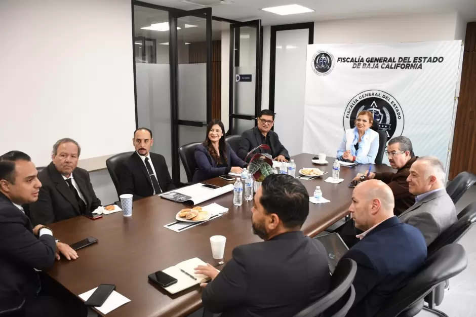 Fiscal�a General del Estado se re�ne con empresarios de Index en Tijuana