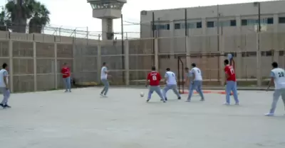 Mega torneo de ftbol en el centro penitenciario de Tijuana