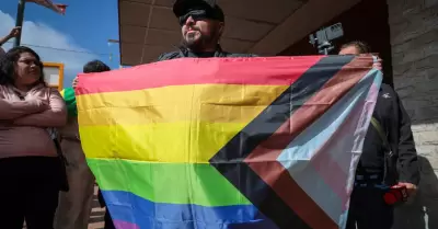 LGBT
