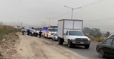 Localizan encobijada a un costado de la carretera Tijuana-Tecate