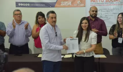 Javier Lamarque recibe constancia como Presidente Municipal Electo de Cajeme