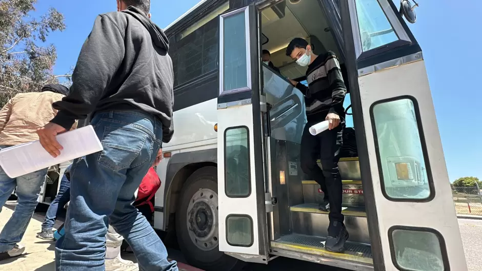 Patrulla Fronteriza contin�a liberando a migrantes en calles de San Diego
