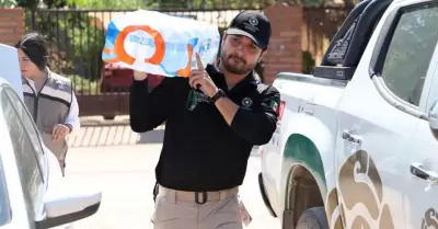 Distribuci�n de agua por parte de la Coordinaci�n Estatal de Protecci�n Civil