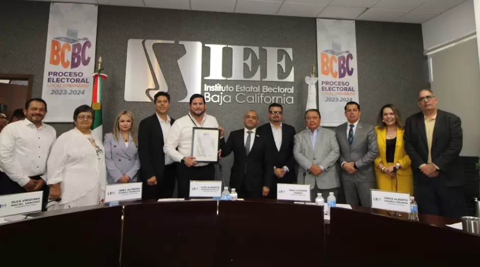 Entrega IEEBC constancias de mayor�a a planillas electas para los Ayuntamientos en Baja California