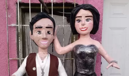 Christian Nodal y �ngela Aguilar