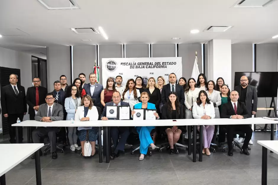 Firman convenio de colaboraci�n FGE y CEDH