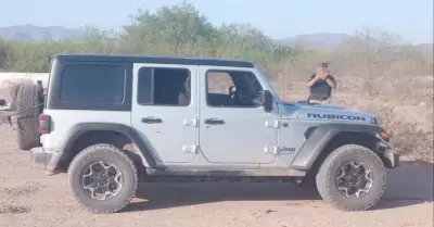 Veh�culo donde viajaban dos sujetos que fueron abatidos en Guaymas
