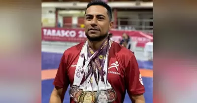 Carlos Arturo Olea Bernal, entrenador de lucha ol�mpica