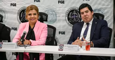 Ma. Elena Andrade se re�ne con el Colegio de Abogados de Tijuana