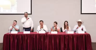 Capacita Secretar�a de Agricultura a productores de Queso de BC