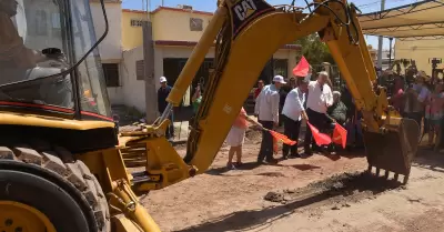 Arranca pavimentaci�n en calle Valle del Soya, en Valle Dorado