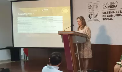 Patricia Lara Garc�a, encargada de de despacho de DIF Sonora
