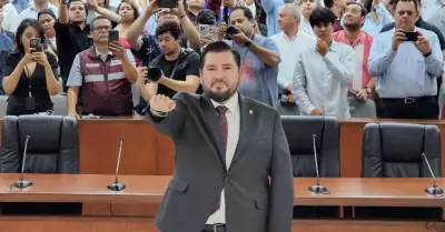 Netzahualc�yotl J�uregui como Secretario de Bienestar