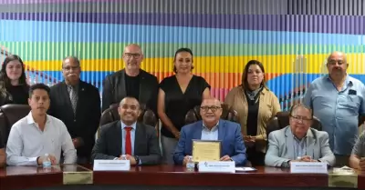 IEEBC reconoce a Canaco por su valiosa participaci�n para incentivar el voto en
