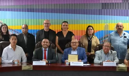 IEEBC reconoce a Canaco por su valiosa participacin para incentivar el voto en