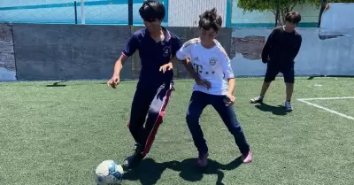 Rueda el bal�n en torneo delegacional de futbol 7 del IMDET