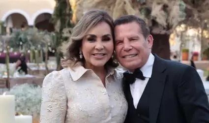 Julio Csar Chvez y su esposa