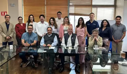 Recorre Secretario Kurt Honold Centros de Innovaci�n de la Red de Baja Californi