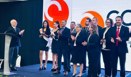 Reconoce secretario Kurt Honold a organismo que agrupa compa��as de construcci�n