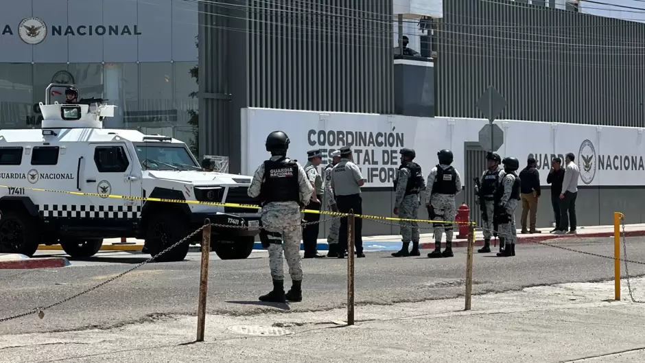 Ataque a balazos en instalaciones de la Guardia Nacional deja tres civiles heridos