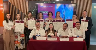 Entrega de reconocimientos del registro estatal para prestadores de servicios de