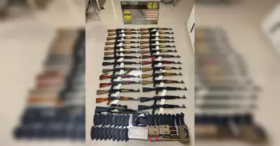 Confiscan alijo de armas y municiones