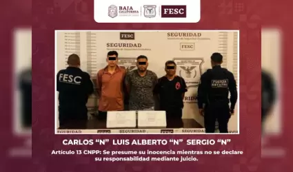 3 hombres en poder de armas de fuego