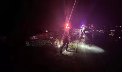 Muere hombre al ser impactado por un pick up mientras empujaba su veh�culo