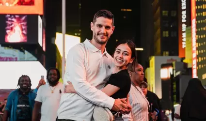 Adri�n Marcelo y Karina Puente