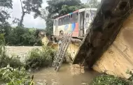 Colapsa puente con autobs de pasajeros