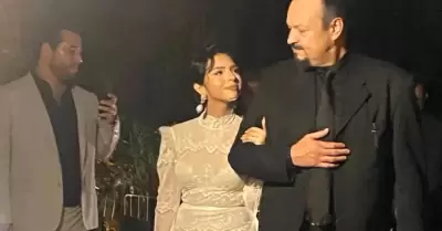 Pepe Aguilar acompa al altar a su hija ngela