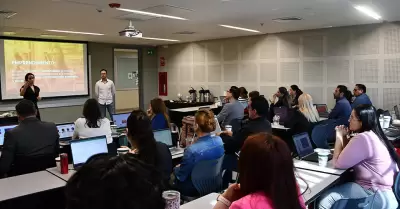 Docentes de Cetys reciben capacitaci�n como facilitadores de emprendimiento