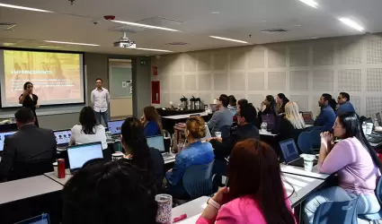Docentes de Cetys reciben capacitaci�n como facilitadores de emprendimiento
