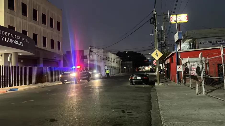 Fuerte presencia policiaca en Penitenciar�a de La Mesa por detenci�n de sospechoso de homicidio de polic�a