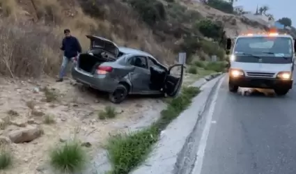Veh�culo pierde el control en Buenavista tras intentar esquivar a un perro