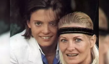 Luis Miguel y su mam� Marcela Basteri.