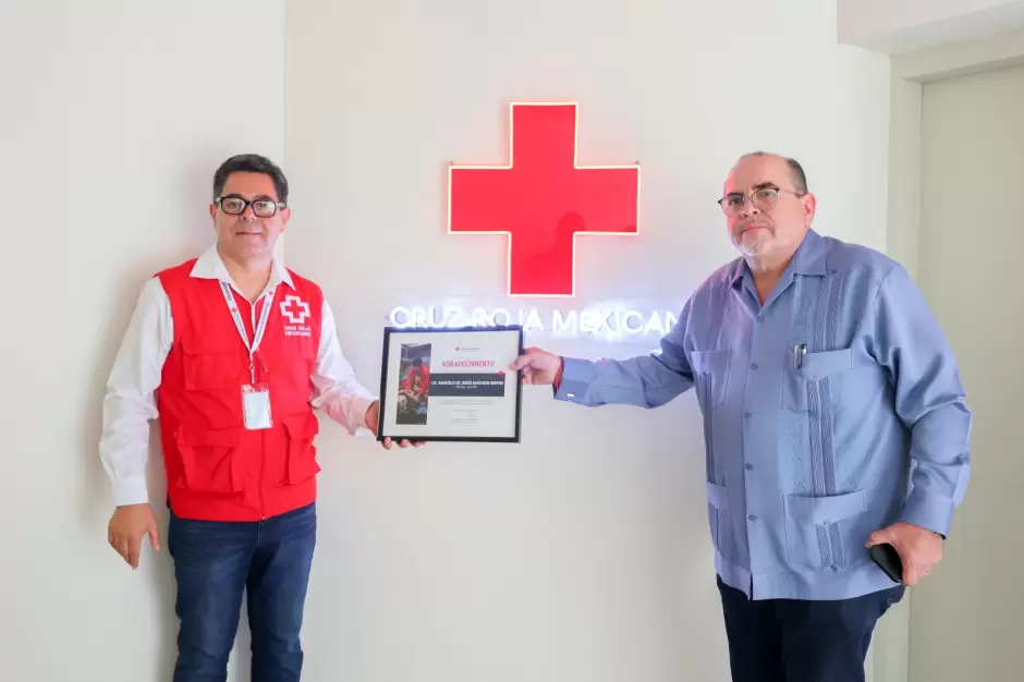 Cumple alcaldesa Monserrat Caballero con donativos para Cruz Roja