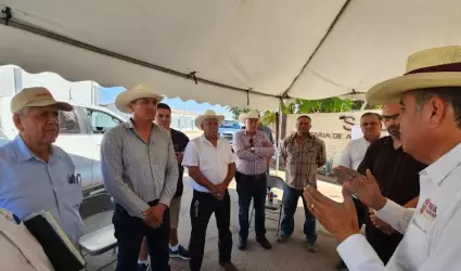 Atendi� SADERBC a productores de trigo