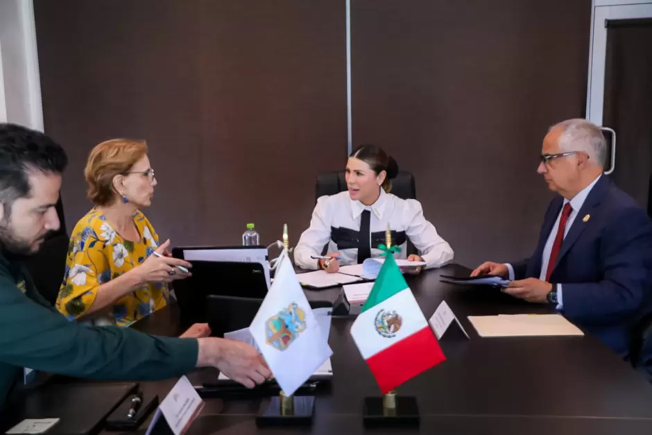 Firma Gobernadora convenio con Imss para dotar de seguridad social a polic�as de Tecate y San Felipe