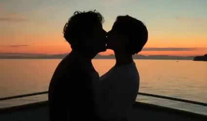 Christian Nodal y �ngela Aguilar