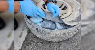 CBP descubre narc�ticos ocultos en la llanta de repuesto de un cami�n en el Puer