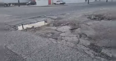 Fuga de agua en Mesa de Otay persiste y aumenta el peligro de socav�n
