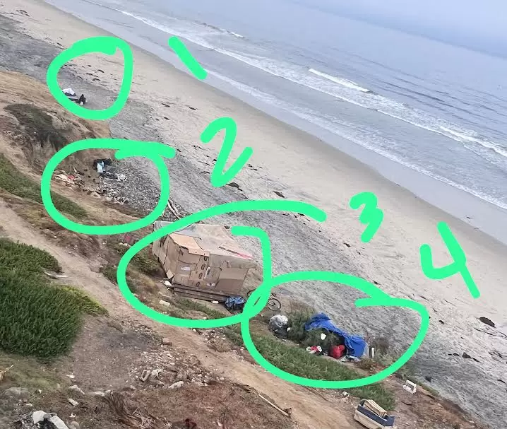 Ocupaci�n de Playas por Personas no Identificadas Preocupa a Vecinos