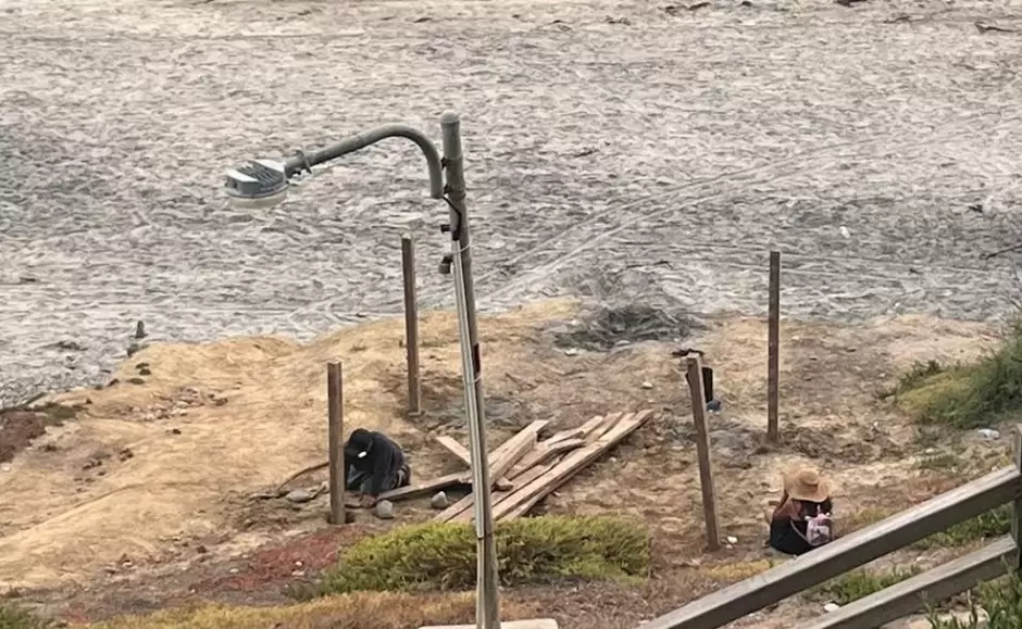 Ocupaci�n de Playas por Personas no Identificadas Preocupa a Vecinos